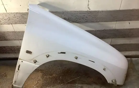 Suzuki Grand Vitara I Fender 
