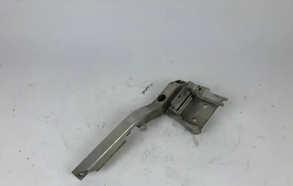 BMW 5 F10 F11 Radiator mount bracket 7186513 7211161 7207151