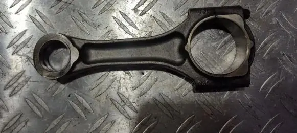 Opel Vectra B Connecting rod/conrod 