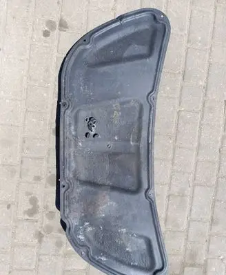 Engine bonnet/hood sound/heat insulation