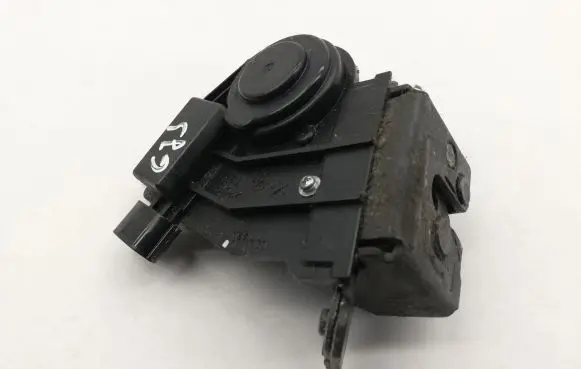 Toyota Verso-S Tailgate/trunk/boot lock/catch/latch