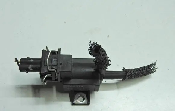 Toyota RAV 4 (XA30) Turbo solenoid valve 25860-0R010 72828606