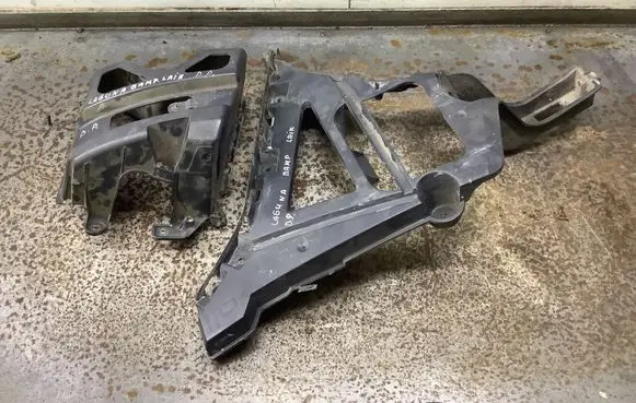 Renault Laguna III Front bumper mounting bracket 850440001R