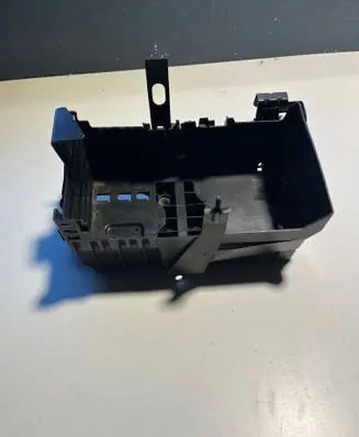 Opel Zafira C Battery box tray 13354420