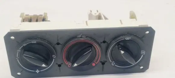 Audi A4 S4 B5 8D Climate control unit
