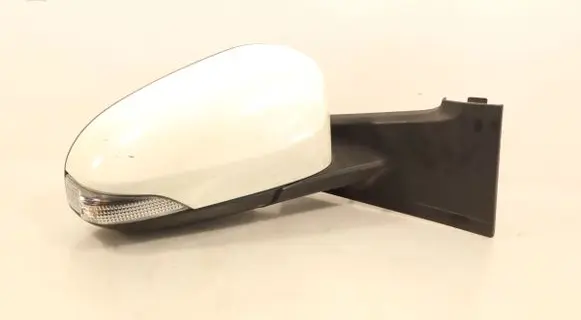 Toyota Yaris Front door electric wing mirror E8022514