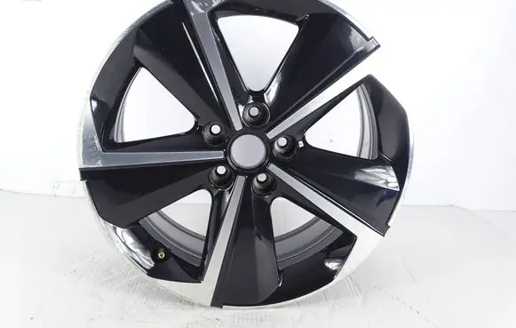 Opel Astra L Original wheel cap 9847065380