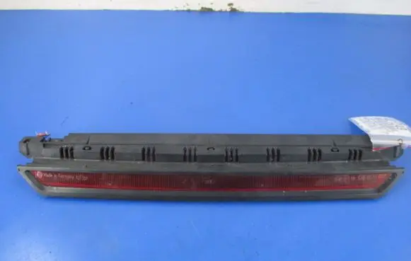 Volkswagen PASSAT B5 Boot/trunk interior light 