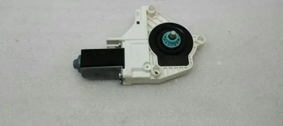 Audi A5 Sportback 8TA Front door window regulator motor 8T0959801B