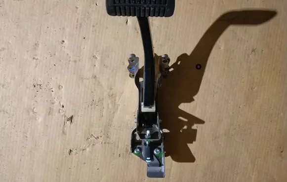 Subaru Outback (BT) Brake pedal 36012AN02A