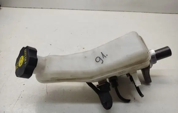 Chrysler Grand Voyager V Master brake cylinder 6J14BZ1