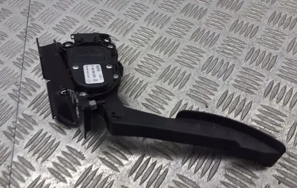 Dacia Duster Accelerator pedal position sensor 8200386506