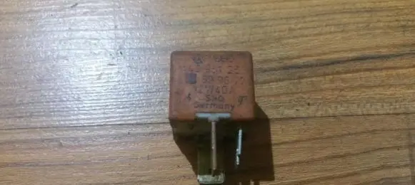 Audi A4 S4 B5 8D Other relay 443951253 899677