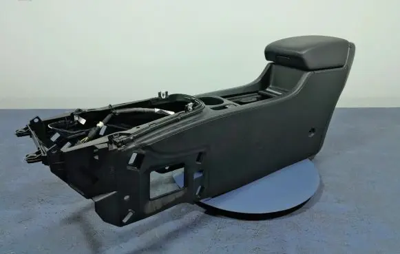 Opel Astra J Armrest