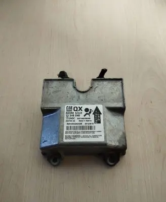 Opel Zafira B Airbag control unit/module 327963935 404745A2 13246046