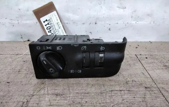 Volkswagen PASSAT B3 Light switch