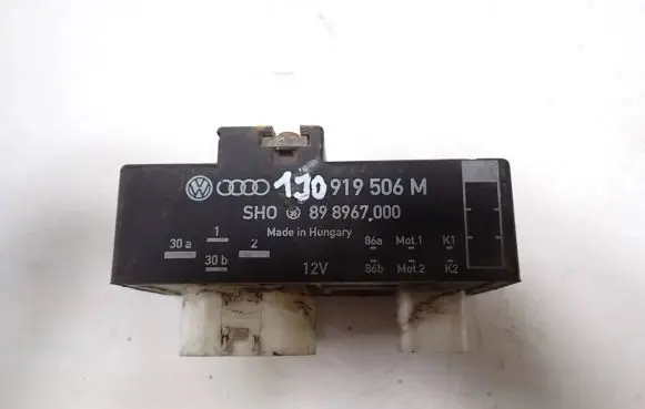 Volkswagen Golf IV Coolant fan relay 1J0919506M
