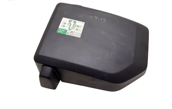 Volvo V70 Air filter box cover 30680265