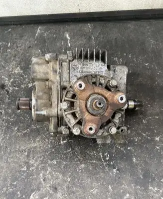 Gearbox transfer box case