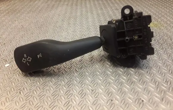 BMW 3 E46 Indicator stalk 8363662