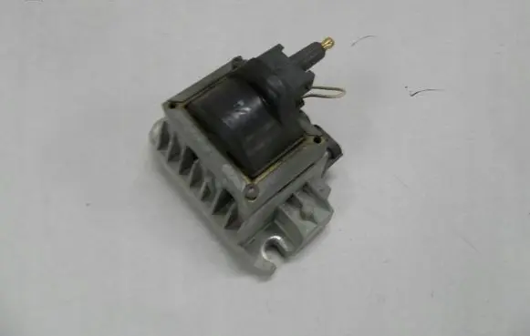 Renault Clio I High voltage ignition coil 7700732263
