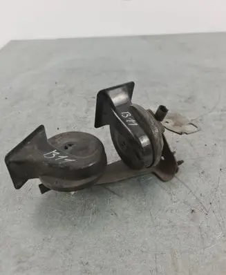 BMW 5 E60 E61 Horn signal 6935709 0092018
