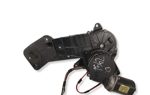Mercedes-Benz Vito Viano W639 Sliding door motor A6398200442 01050678880 01050678000