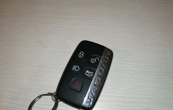 Jaguar XE Ignition key/card 