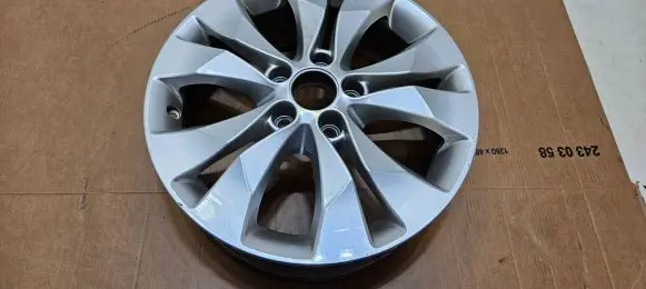 Honda HR-V R17 alloy rim HL48037