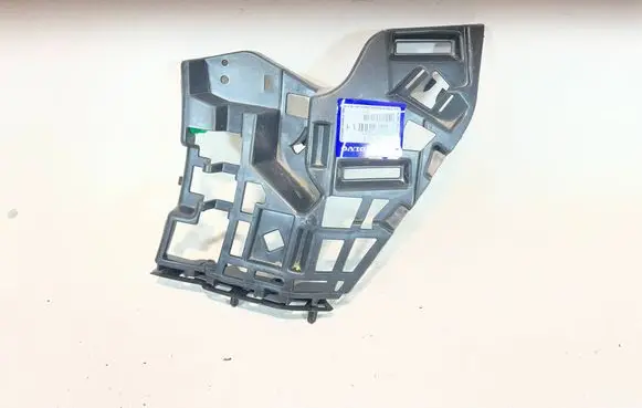 Volvo XC90 Front bumper mounting bracket 31353405