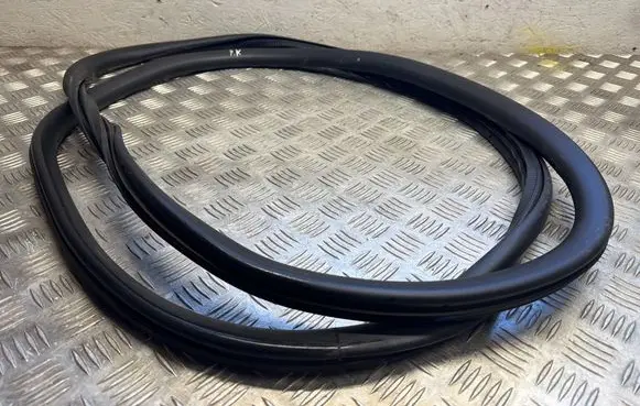 Toyota Proace Front door rubber seal 9806514880