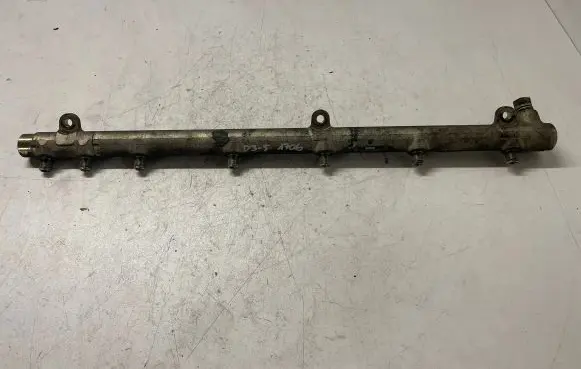 Mercedes-Benz E W211 Fuel main line pipe A6130700195 0281002504