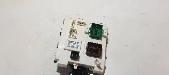 Volvo XC40 Door control unit/module 32268108 03631395 20W532