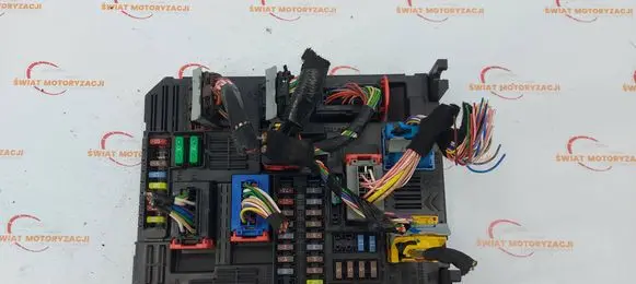 Peugeot 208 I Fuse module 9830708180
