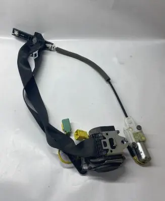 Porsche Cayenne (9PA) Front seatbelt 560981601