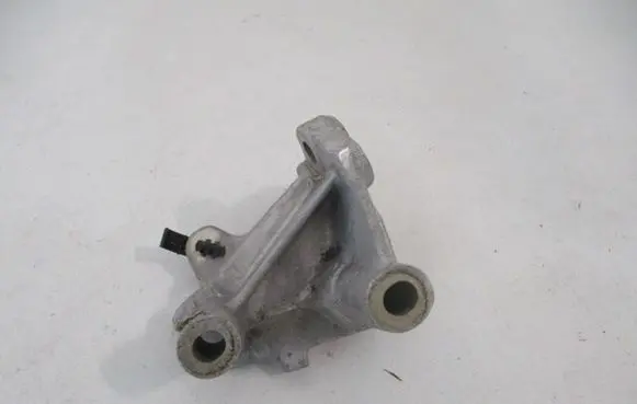 Renault Scenic II - Grand scenic II Engine mounting bracket 8200193773