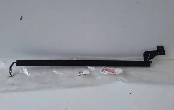 Ford Transit Front door glass trim molding DT11V22298