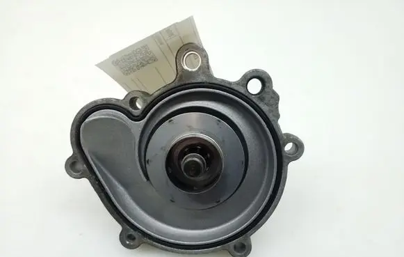 Mercedes-Benz C W204 Water pump A2712010401