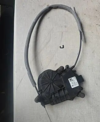 Volkswagen Sharan Sliding door latching motor 911694103 7N0843745