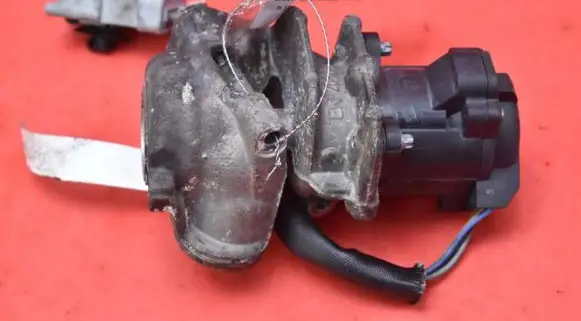 Mazda 3 I EGR valve 9661358880