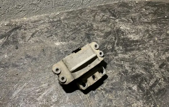 Audi A3 S3 8P Engine mount bracket 1K0199555