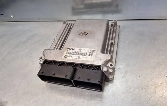 BMW 7 E65 E66 Engine control unit/module 7801712 0281013253 031084324