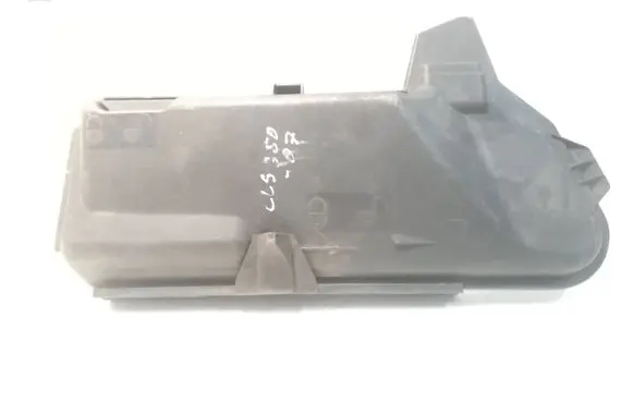 Mercedes-Benz CLS C219 Fuse box cover A2115400482