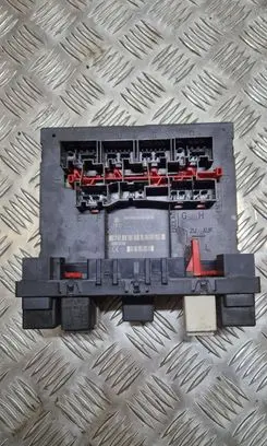 Volkswagen PASSAT B6 Comfort/convenience module 3C0937049E