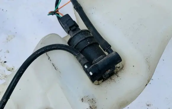 Renault Scenic I Windscreen/windshield washer pump