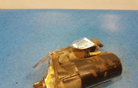 Volkswagen PASSAT B5.5 Starter motor 0001123016