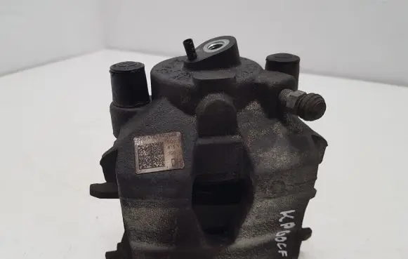 Volkswagen Golf VII Front brake caliper 5Q0615105