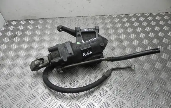 BMW 5 E34 Power steering pump 8051125