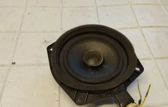 Mitsubishi Colt Front door speaker MN141417 EAS13P17A6