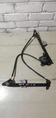 Rear door manual window regulator